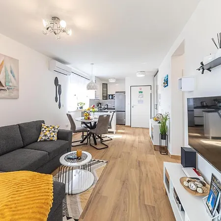 Apartament 2 Bedroom In Trogir