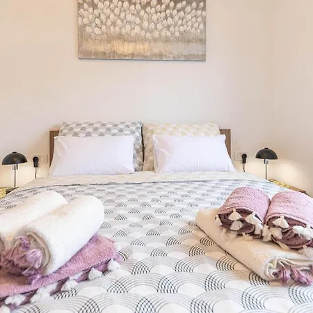 2 Bedroom In 公寓 *