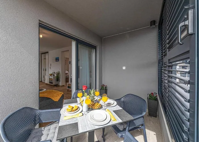 2 Bedroom In * Trogir